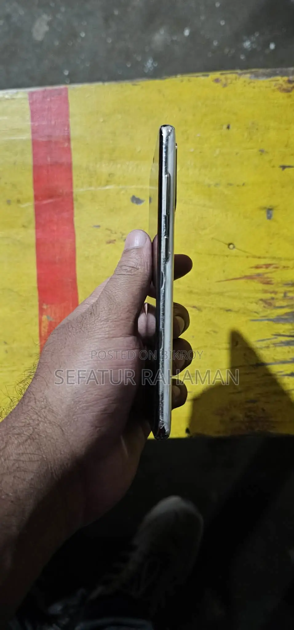 Samsung Galaxy S20 (Used)