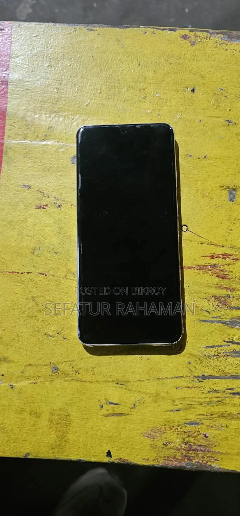 Samsung Galaxy S20 (Used)