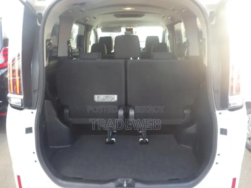 Toyota Noah X Package OCTANE 20 2020