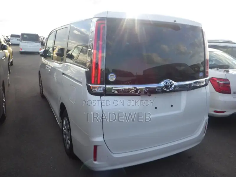 Toyota Noah X Package OCTANE 20 2020