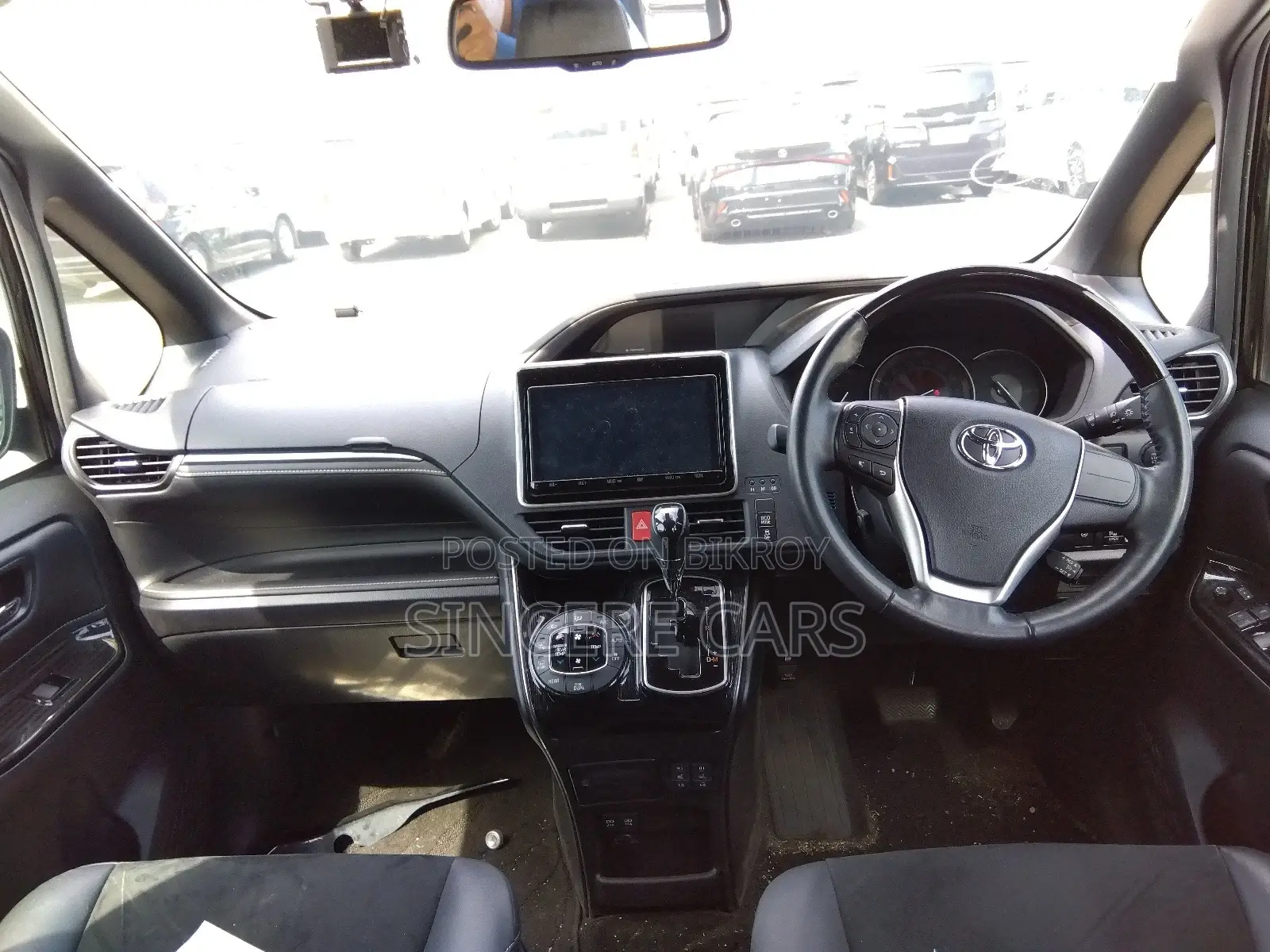Toyota Esquire GI PREMIUM NON-HV 4P 2020