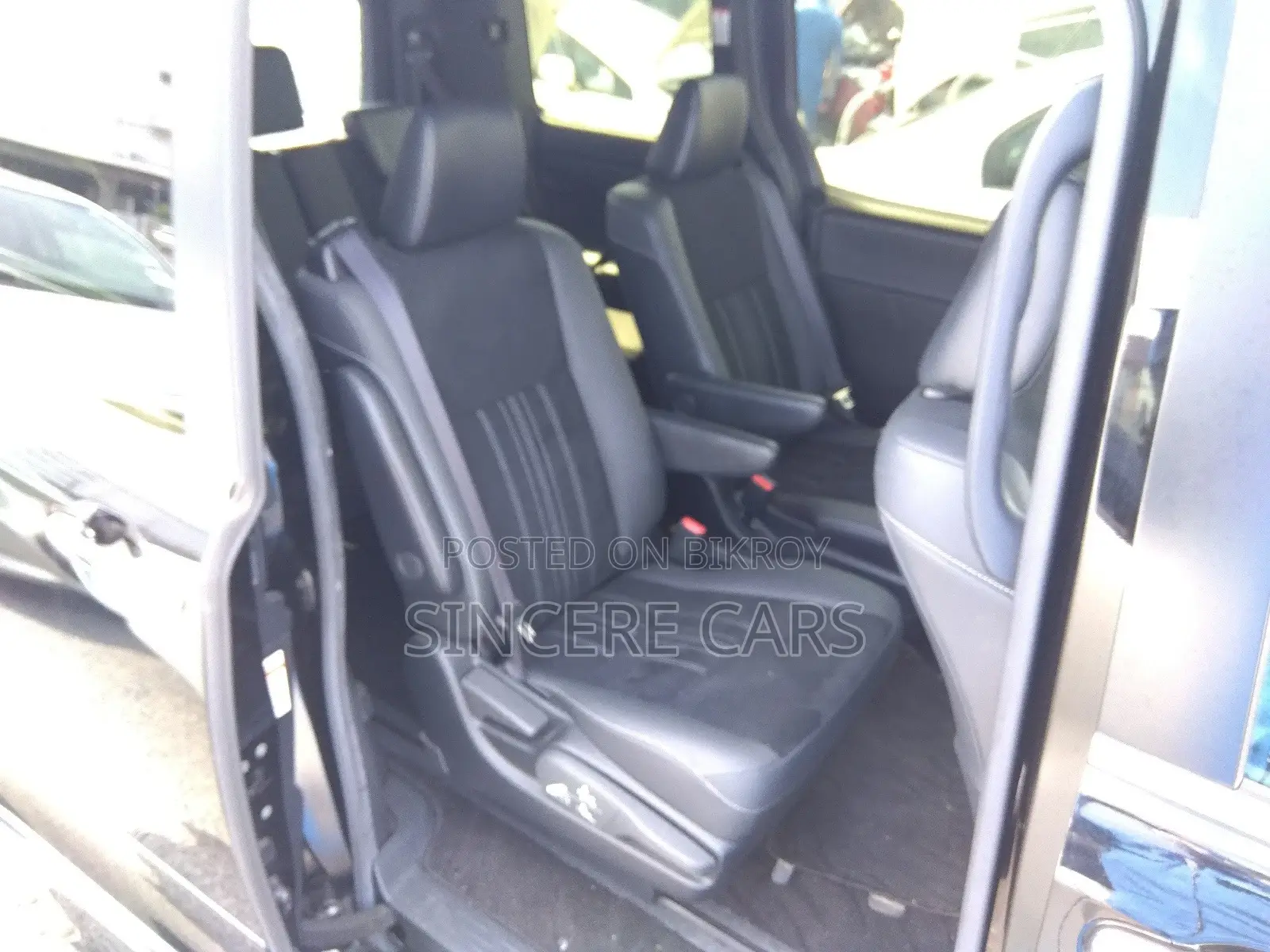 Toyota Esquire GI PREMIUM NON-HV 4P 2020