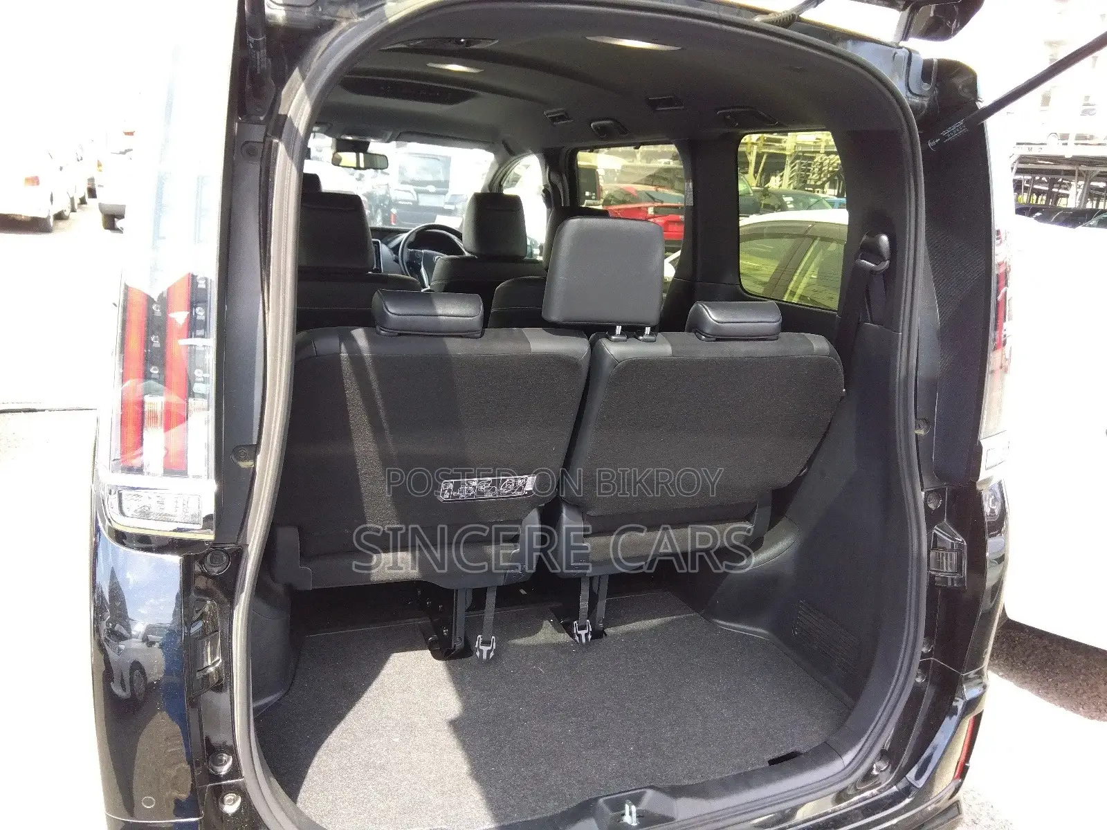 Toyota Esquire GI PREMIUM NON-HV 4P 2020