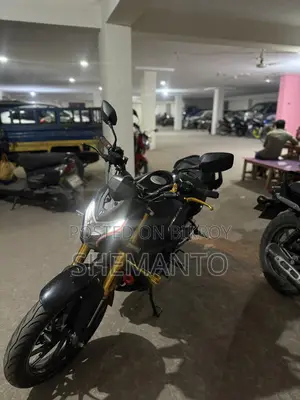 Hero Thriller 160R . 2024