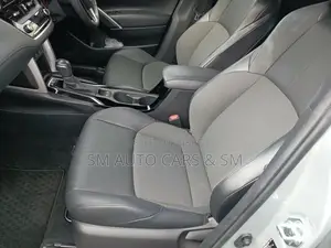 টয়োটা করোলা ক্রস জেড গ্রে হার্ডটপ ২০২১