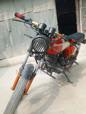 Honda CG125 . 1976