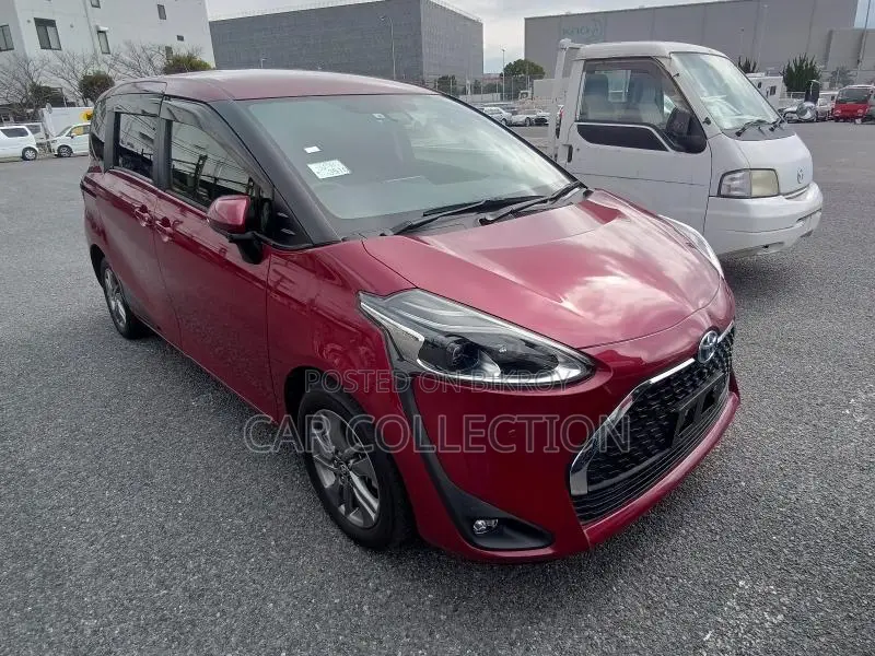 Toyota Sienta G-CUERO 2022