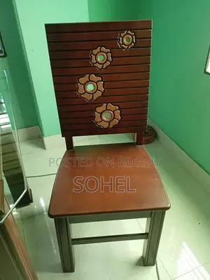 ডায়নিং টেবিল ও চার টা চেয়ার