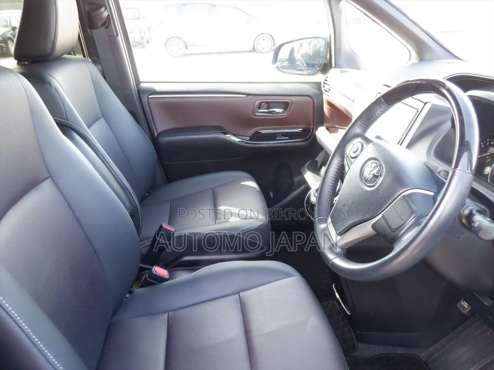 Toyota Esquire GI Leather 2020