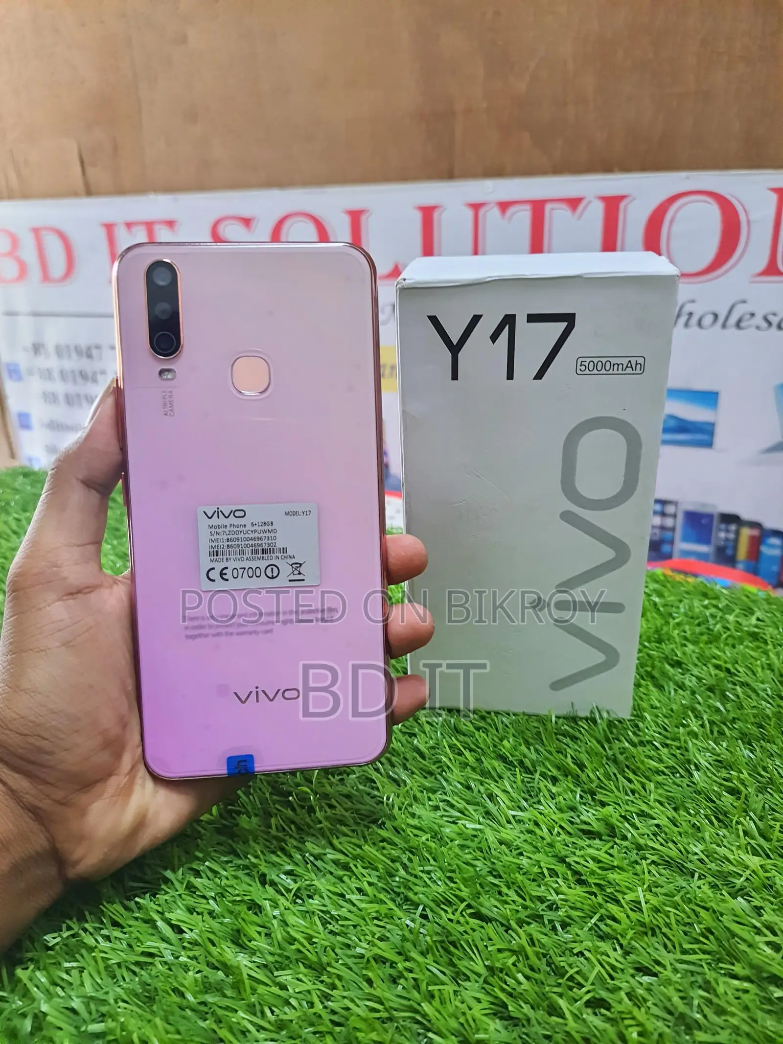 Vivo Y17 Ram 8 GB ROM 256 (Brand New)