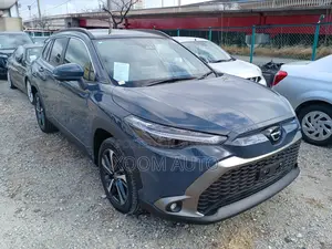 টয়োটা করোলা ক্রস জেড লেদার গ্রে কালার ২০২৪