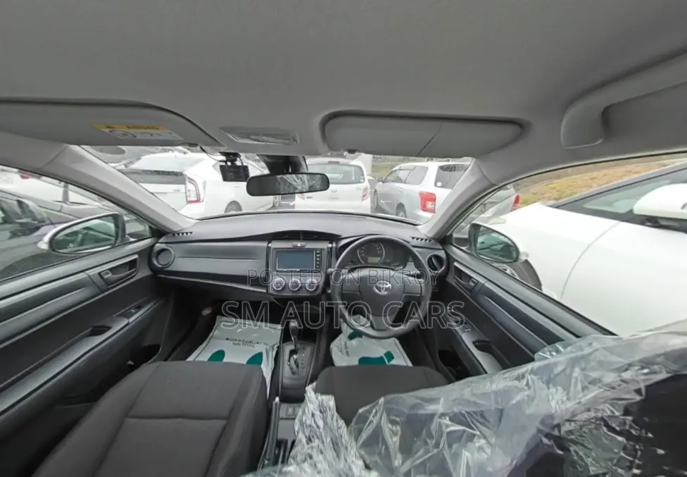 Toyota Axio Non Hybrid EX White 2020