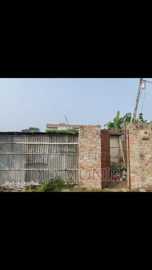টিনশেড বাড়িসহ জমি বিক্রয় করা হবে