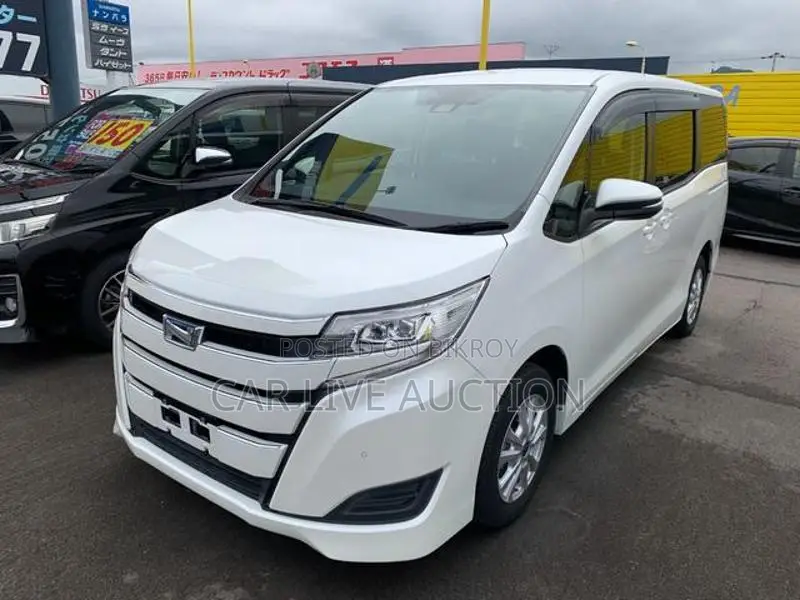 Toyota Noah Hybrid X package 2021