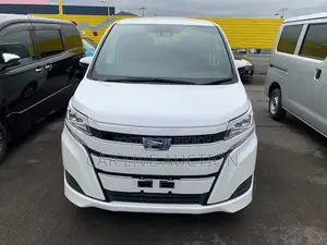 Toyota Noah Hybrid X Package 2021