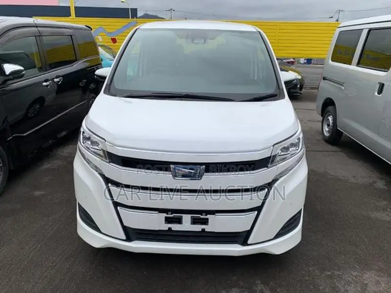 Toyota Noah Hybrid X package 2021