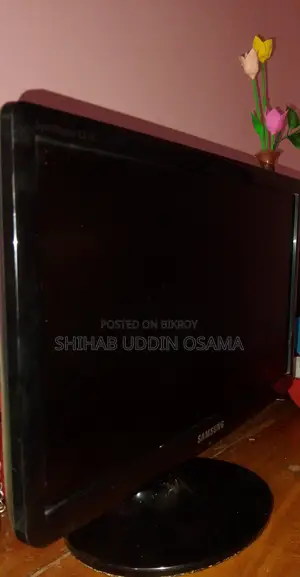 একদম ওরজিনিয়াল Samsung এর মনিটর