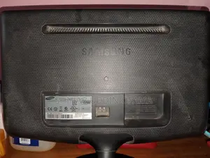 একদম ওরজিনিয়াল Samsung এর মনিটর