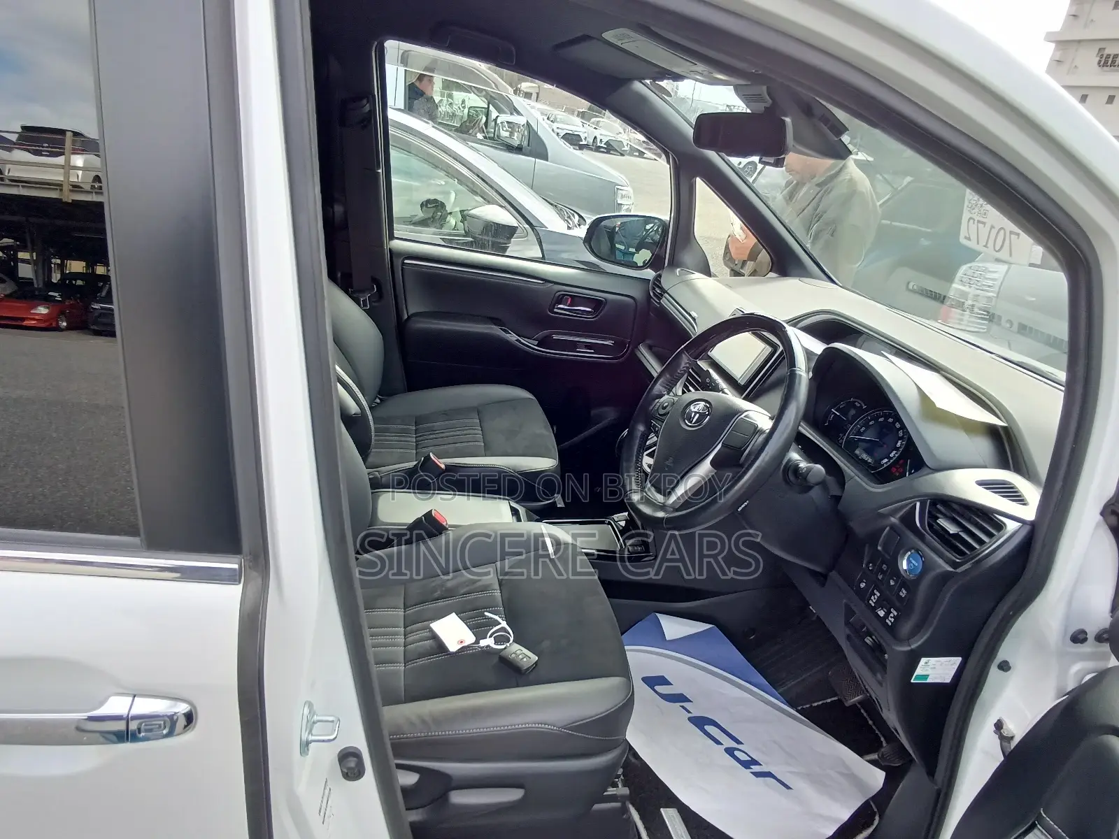 Toyota Esquire GI PREMIUM HYBRID 2021