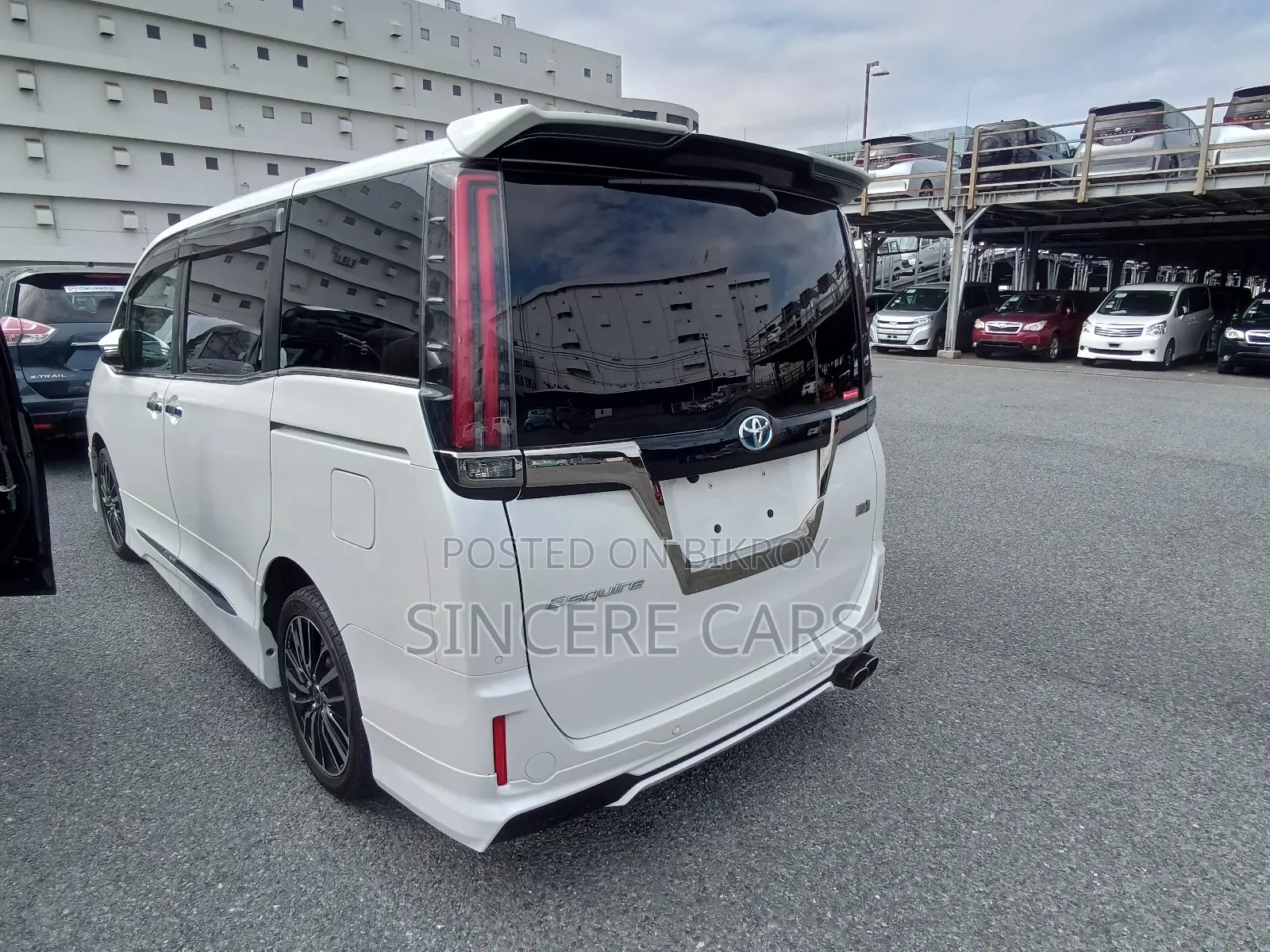 Toyota Esquire GI PREMIUM HYBRID 2021