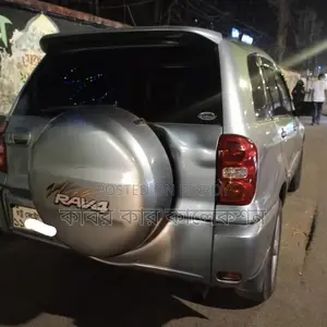টয়োটা আরএভি৪ রূপালী ২০০৩