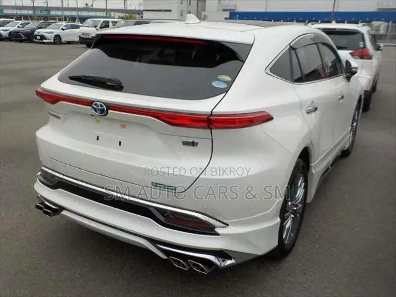 Toyota Harrier Hybrid Z Pearl 2021