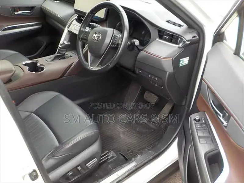 Toyota Harrier Hybrid Z Pearl 2021