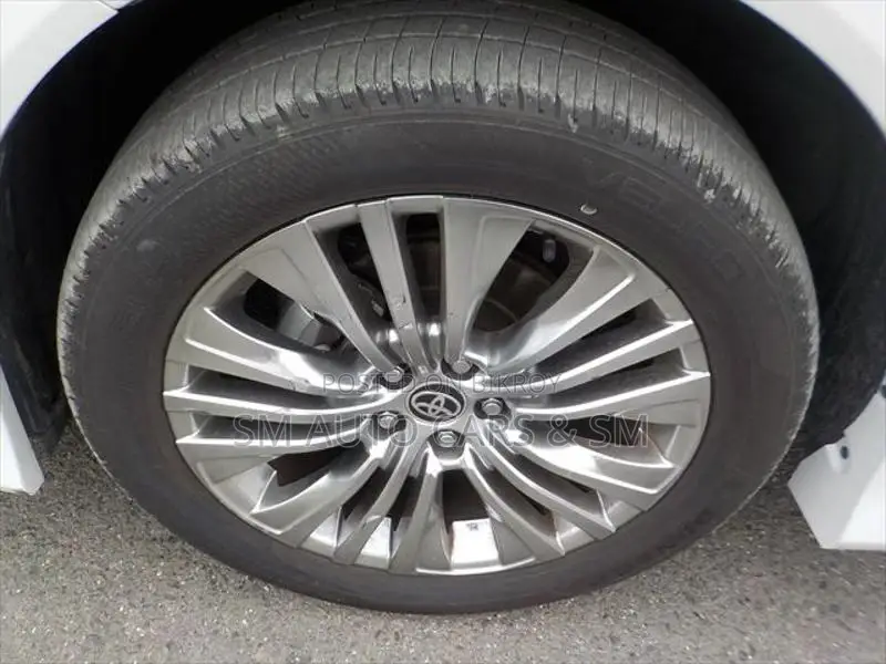 Toyota Harrier Hybrid Z Pearl 2021