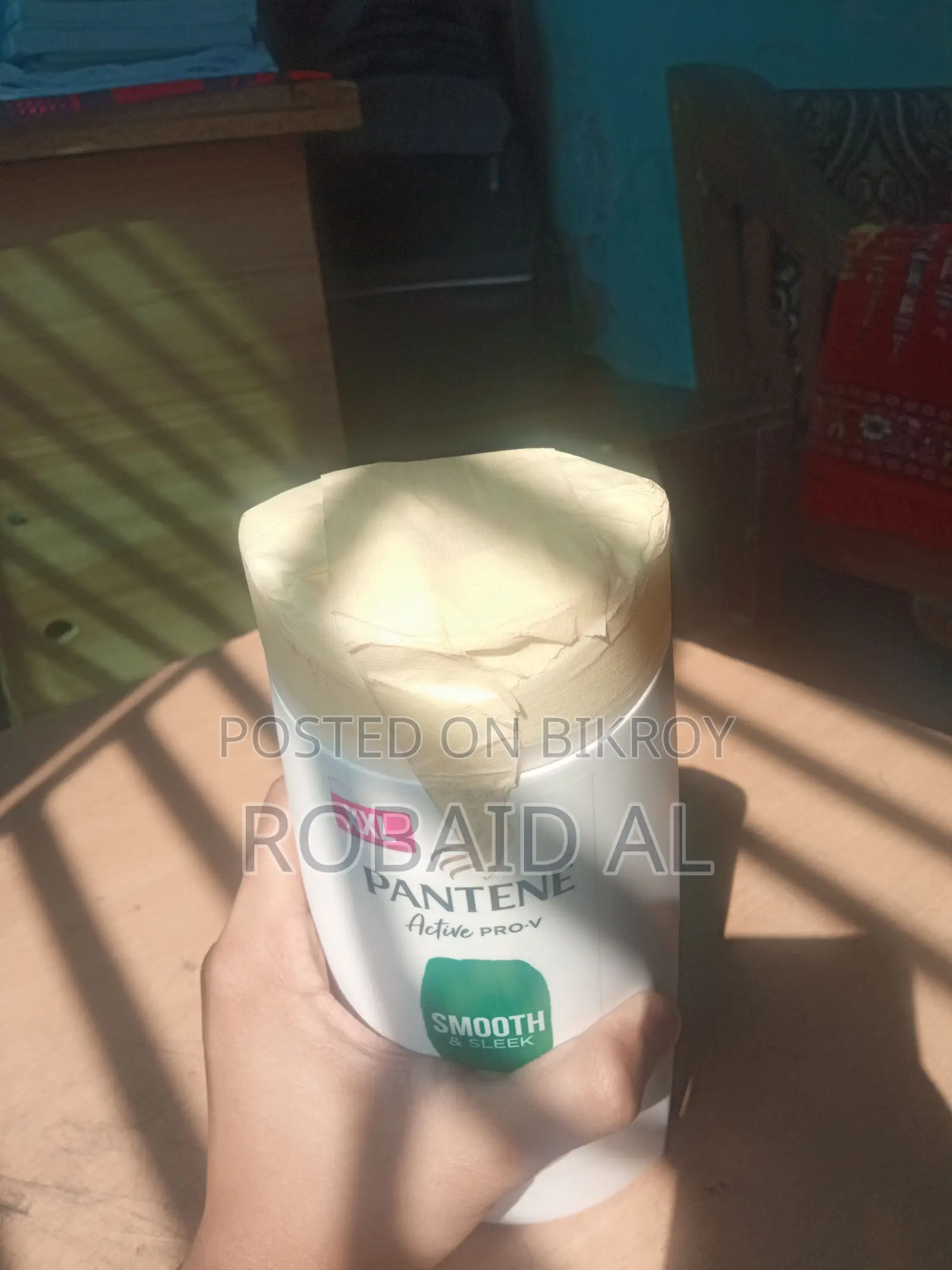 Pantene Smooth & Silk Shampoo 700ml France