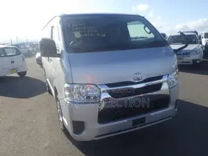 Toyota Hiace GL Dual AC 2023