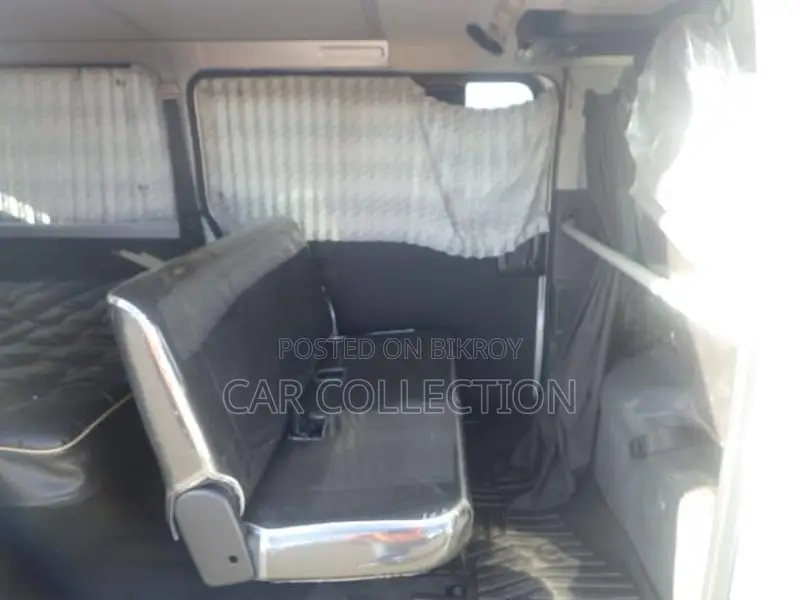 Toyota Hiace GL Dual AC 2023