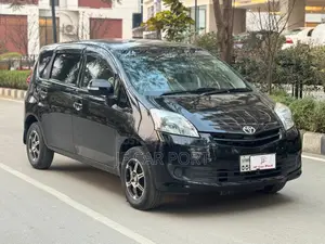 Toyota Passo Sette 7 Seater Octane 2009
