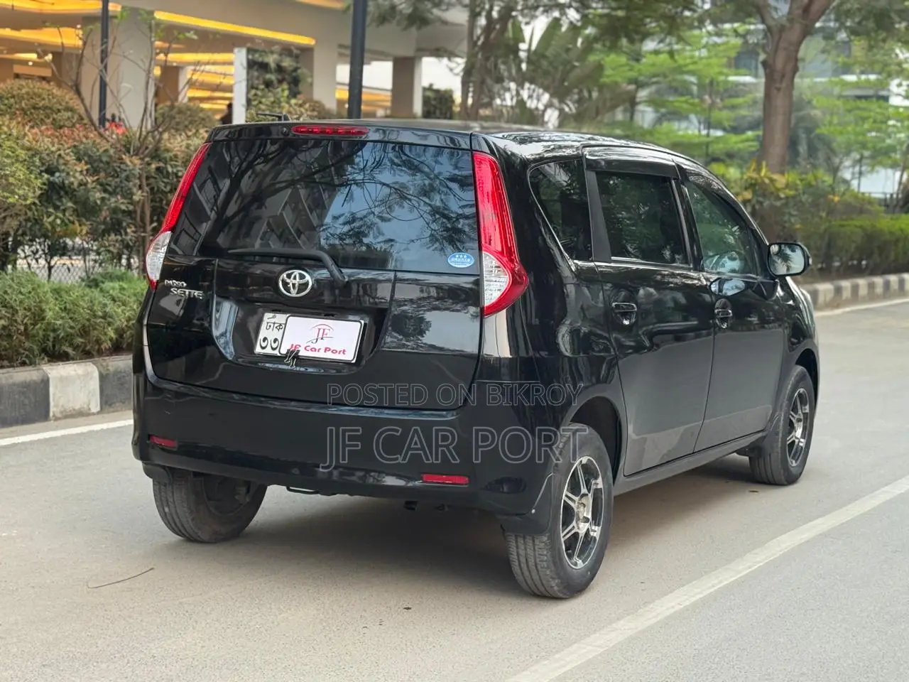 Toyota Passo Sette 7 Seater Octane 2009