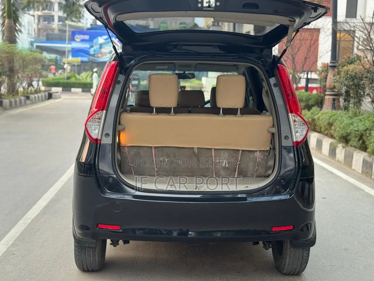 Toyota Passo Sette 7 Seater Octane 2009