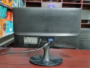 Samsung HD+ 19inch Full Fresh Monitor - S19D300