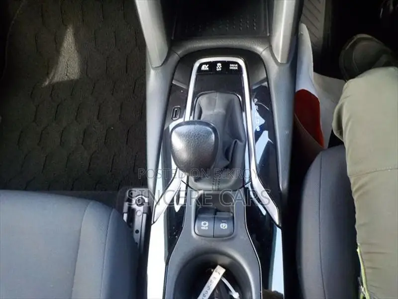 Toyota Corolla Cross S Led. 4.5. grade 2022