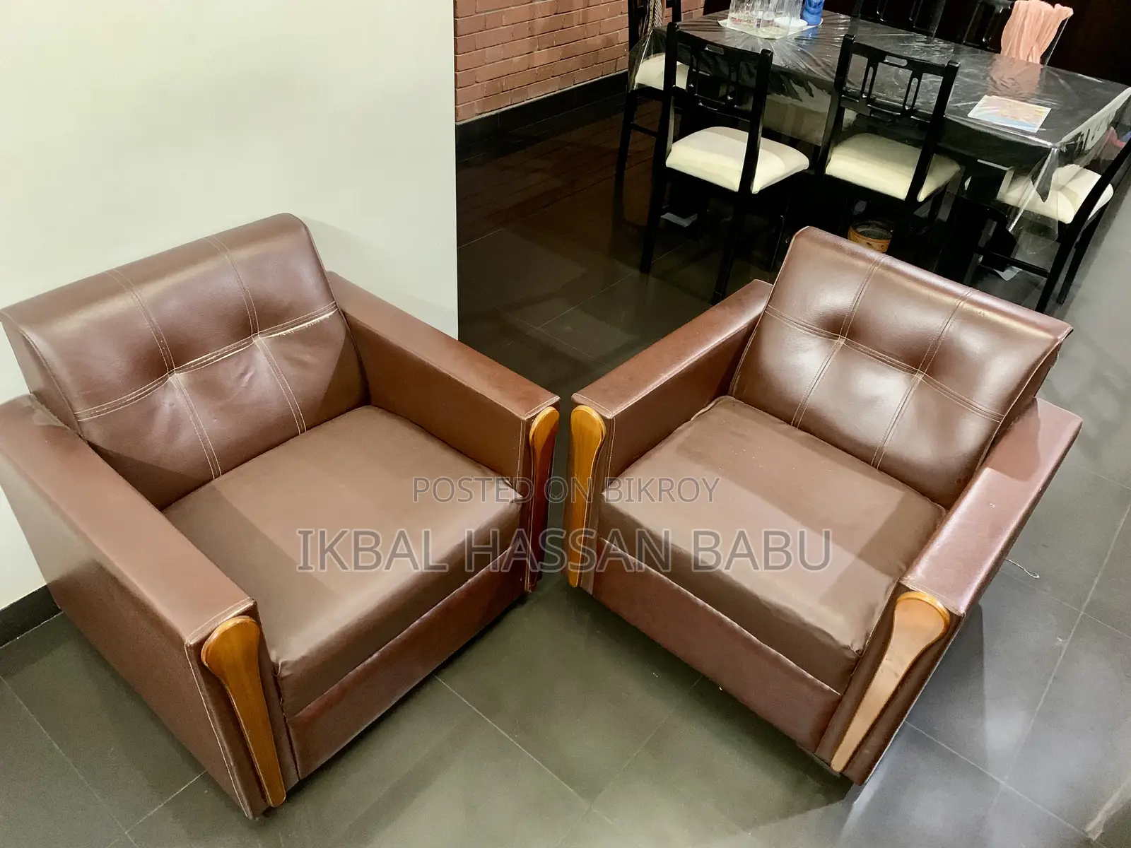 Singer Brand Sofa 2 Single