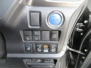 Toyota Esquire 2021