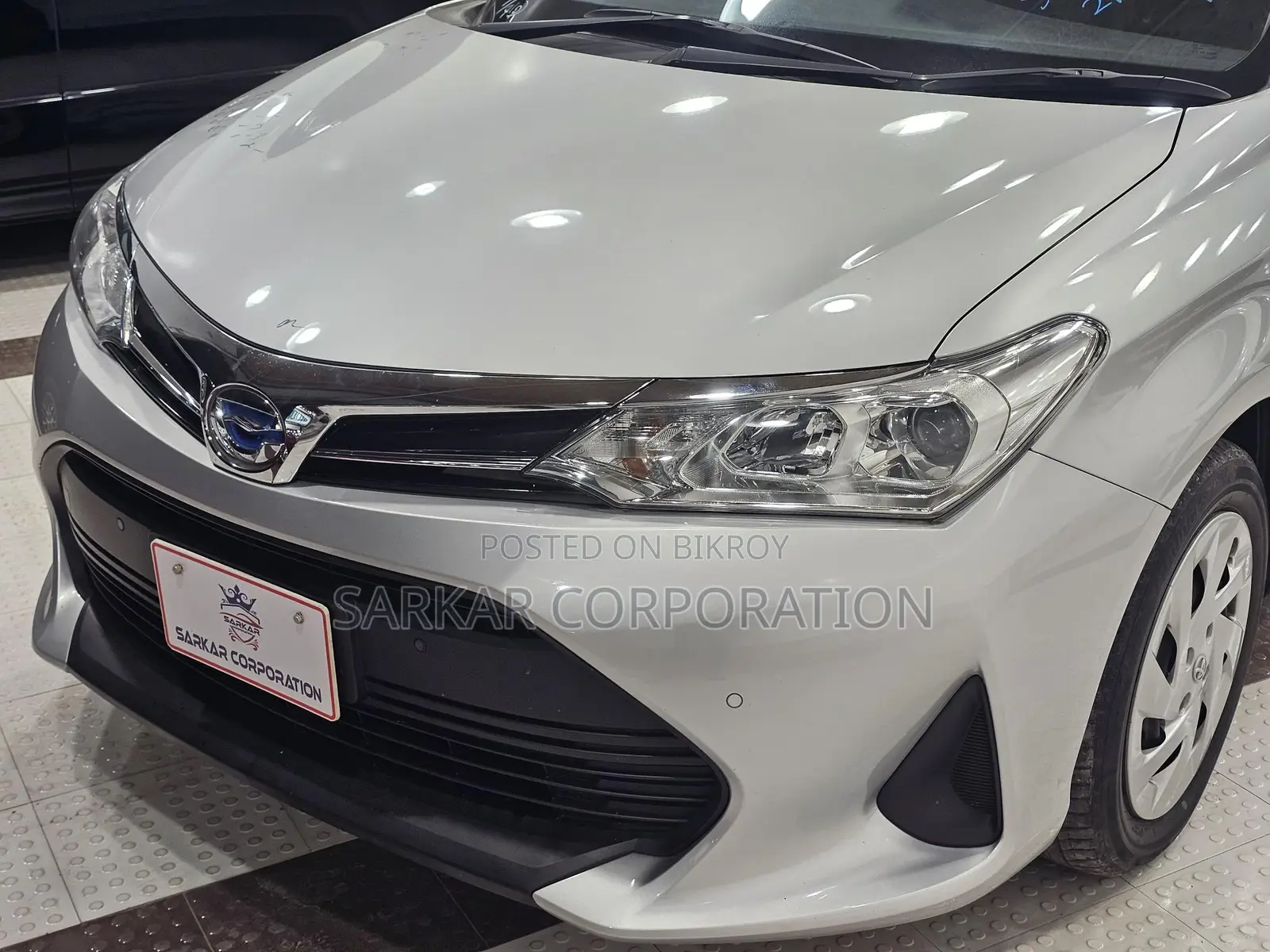 Toyota Axio EX Hybrid | Grade 5 2020