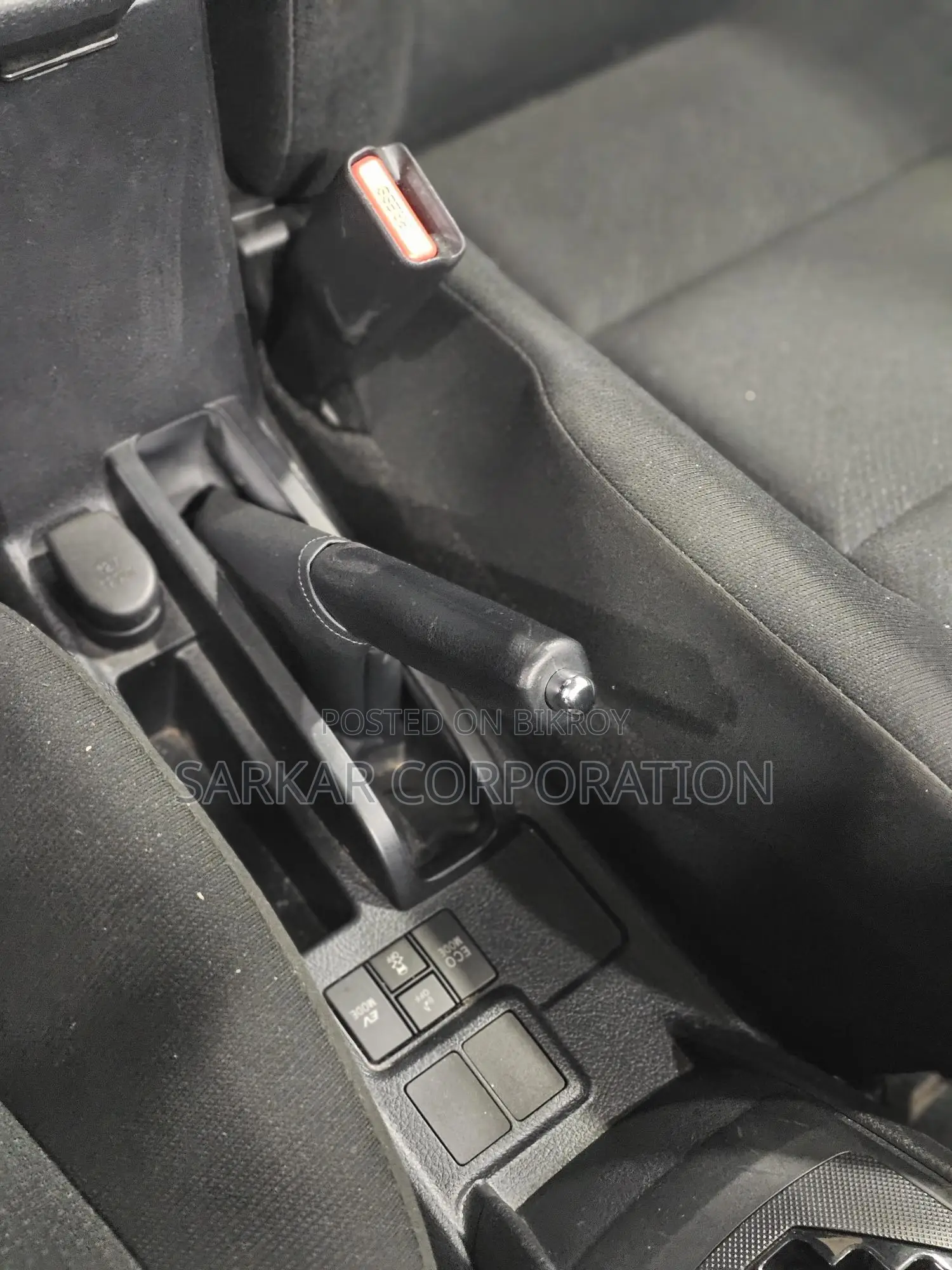 Toyota Axio EX Hybrid | Grade 5 2020