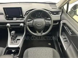 Toyota RAV4 G Hybrid Pearl 2021