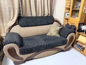 3 Set Sofa with A Tea Table
