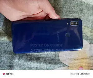 Samsung Galaxy A20 (Used)