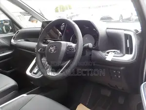 Toyota Voxy S-Z 2025