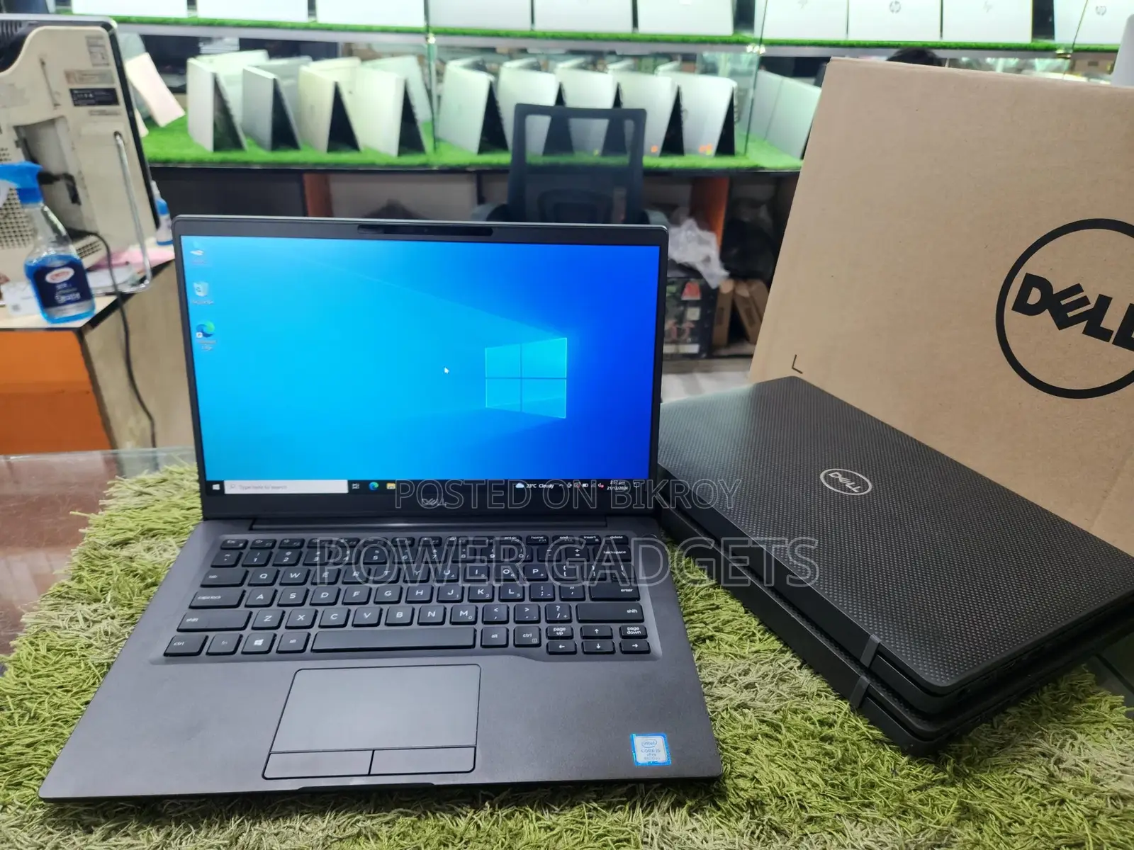 Dell Latitude 7400 core i5 ( IPS FHD Display )