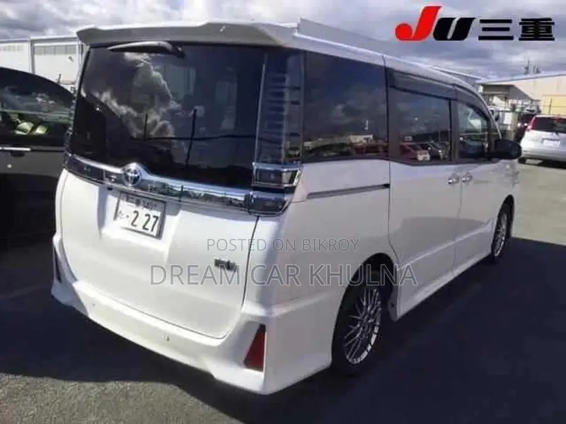 Toyota Voxy Zs Kirameki3 Hybrid 2021
