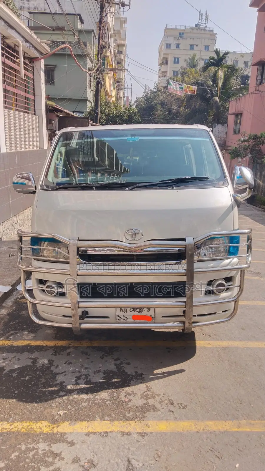 Toyota Hiace white 2006