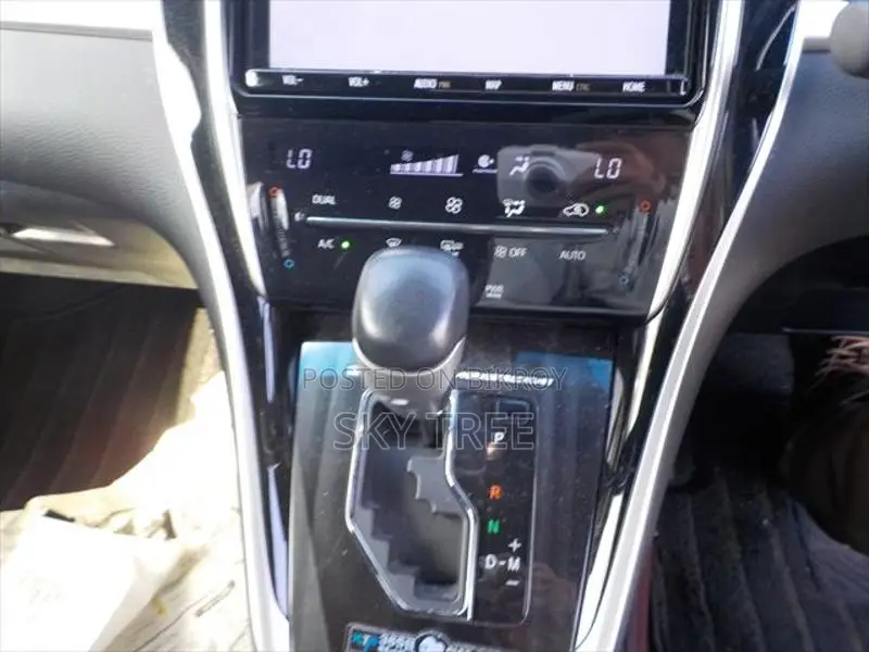 Toyota Harrier Pre. Package 2020