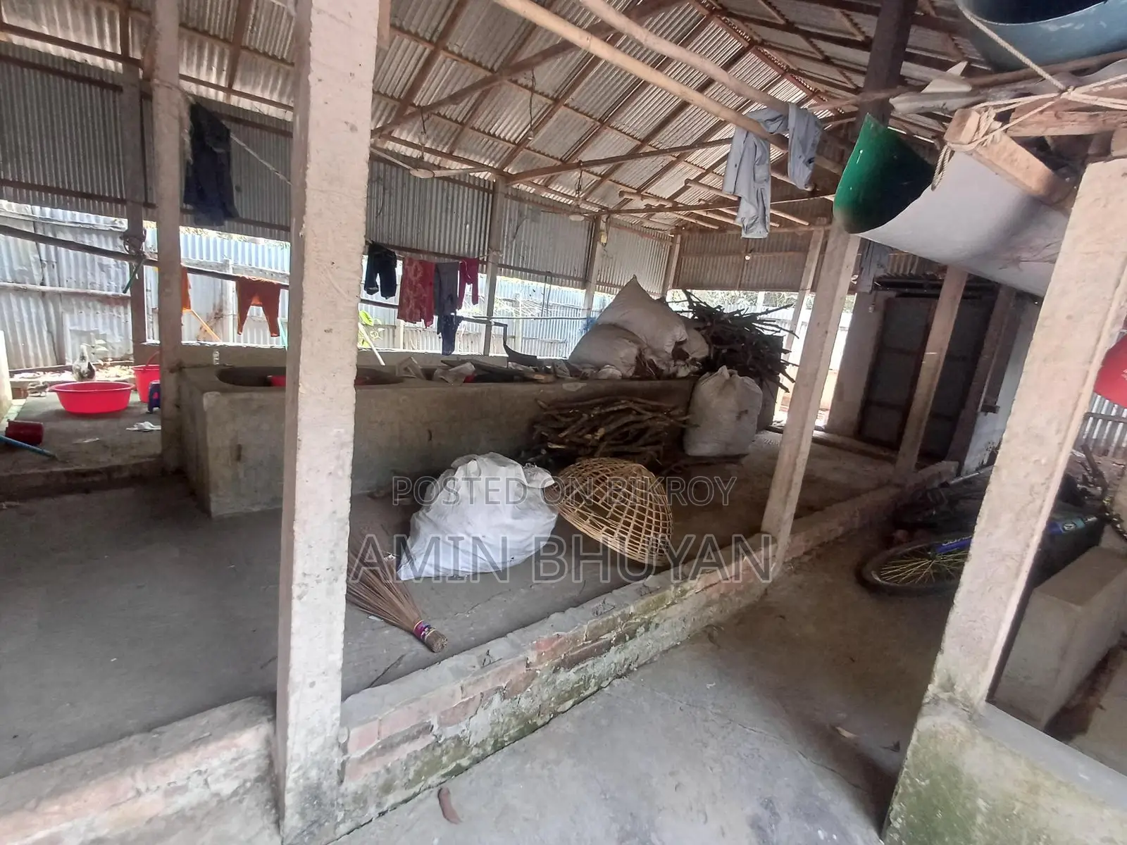 Beautiful house with 3 rooms, 2 bathrooms, cow shed, and a tin-shed