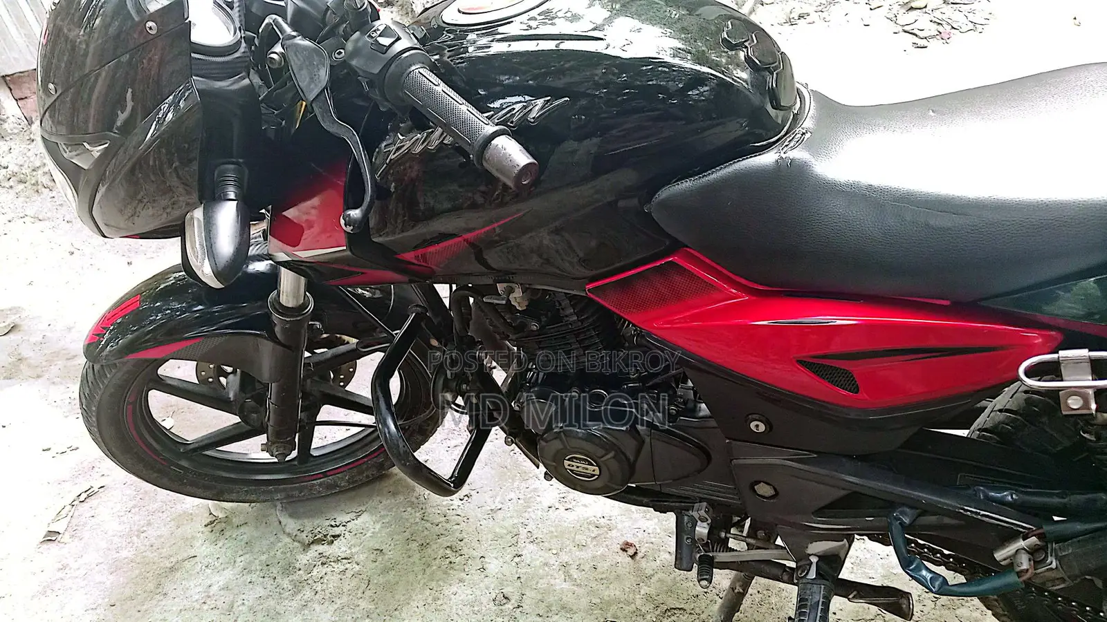Bajaj Pulsar 150 . 2019